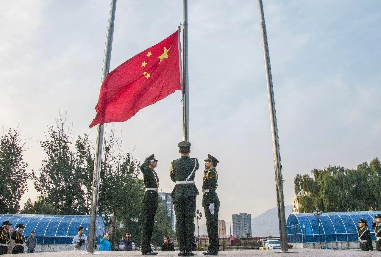 为什么男人不娶护士、银行女、老师？游戏画面